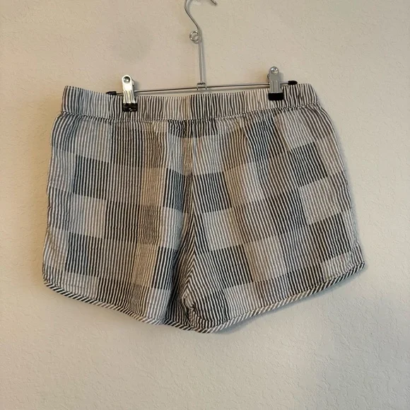 Madewell Pull-On Shorts in Striped Check Medium - Picture 3 of 5
